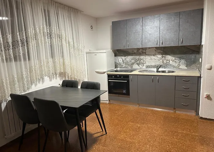 Klavdija Mos * צליה